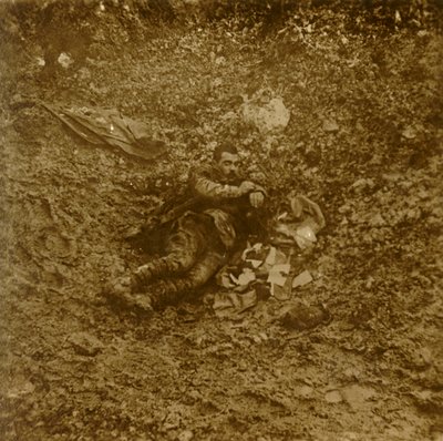 Død tysk soldat, Verdun, Nordfrankrig, c1914-c1918 af Unbekannt