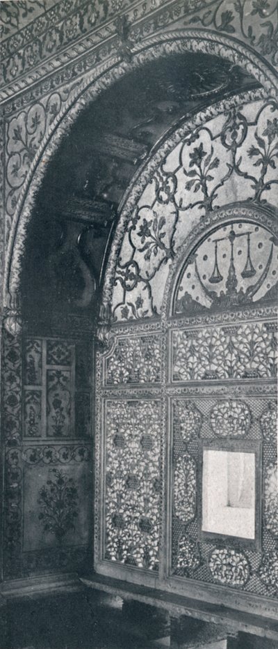 Delhi. The Scales of Justice Carved Marble Screen, gennem hvilken andragender blev modtaget., c1910. af Unbekannt