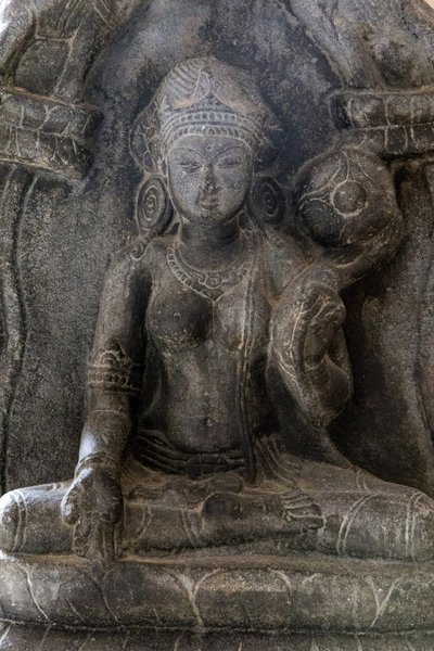 Delhi nationalmuseum. Gaja-Lakshmi (elefanter, der bruser vand på gudinden Lakshmi). Pala, Bihar fra det 9. århundrede e.Kr. Sten. Detalje. Indien. af Unbekannt