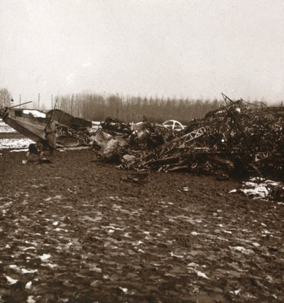 Ødelagt zeppelin, c1914-c1918 af Unbekannt