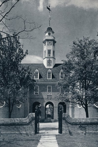 Detail Showing Cupola of Capitol, Queen Annes Arms over central Arch, c1938 af Unbekannt