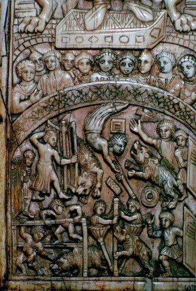 Detalje af et blad af en byzantinsk diptykon af elfenben, der viser mænd og bjørne i cirkus. af Unbekannt