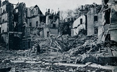 Ødelagte bygninger, fra den indre tempelhave, 1941 af Unbekannt