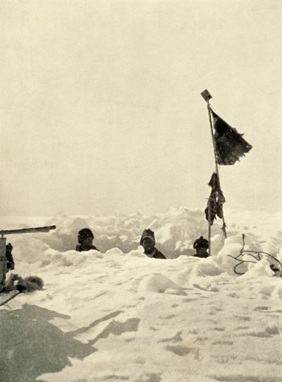 Gravning for at fastslå dybden af sne, der dækker et depot, c1908, 1909. af Unbekannt