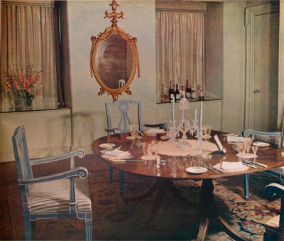 Spisestue i lejligheden designet af Herman Schryver på Grosvenor Square, London, 1936 af Unbekannt