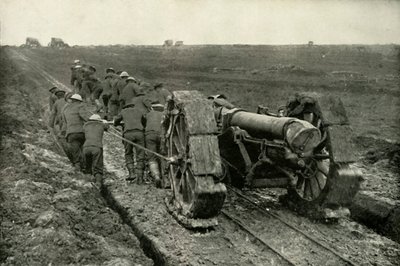 Draging the Guns to New Advance Positions, 1919. af Unbekannt