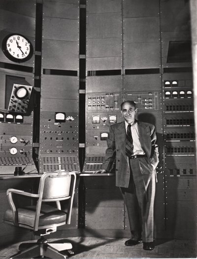 Enrico Fermi, italiensk-født amerikansk atomfysiker, c1942 af Unbekannt