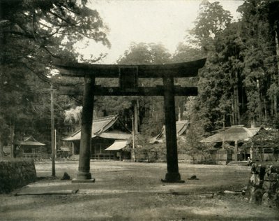 Indgang til et Shinto-tempel i Nikko-distriktet i Japan, 1936. af Unbekannt