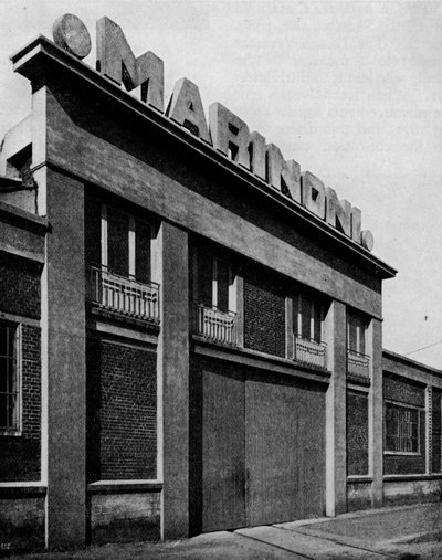 Facade af Ateliers Marinoni, Montataire Oise arkitekter, Perret Freres, c1928 af Unbekannt