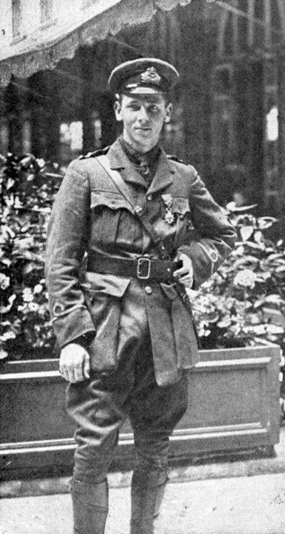 Flyløjtnant Rex Warneford VC, britisk pilot, 1915 af Unbekannt