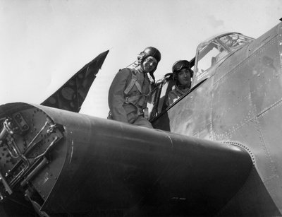 Fransk luftfartspersonale under uddannelse på flådeluftstationen, Quonset, Rhode Island, USA, 1951 af Unbekannt
