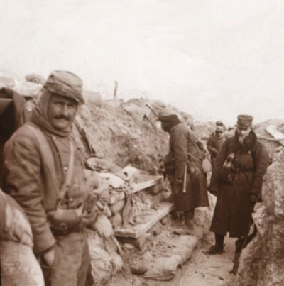 Franske soldater i skyttegravene, Perthes, Nordfrankrig, c1914-c1918 af Unbekannt