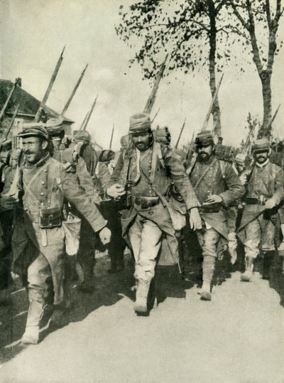 Franske tropper på march, Første Verdenskrig, 1914-1918, c1920. af Unbekannt