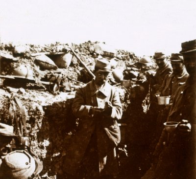 Skyttegrave i frontlinjen, c1914-c1918 af Unbekannt