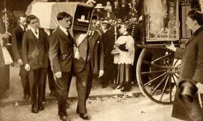 Terence MacSwineys begravelse, Cork, Irland, 31. oktober 1920, 1933. af Unbekannt