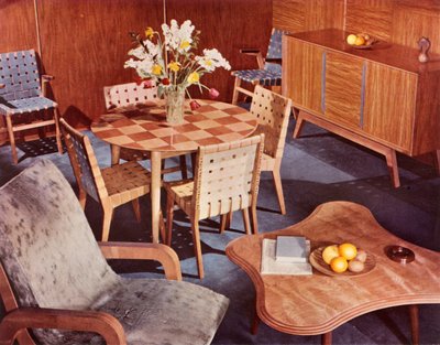 Møbler designet af Neil Morris og lavet af H. Morris & Co. Ltd., 1949. af Unbekannt