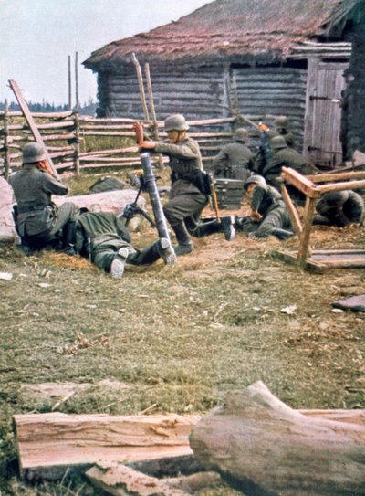 Tyske faldskærmstropper bruger morterer, Rusland, 1943 af Unbekannt