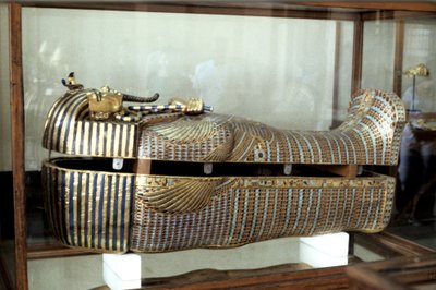 Farao Tutankhamons gyldne sarkofag, c1325 f.Kr af Unbekannt