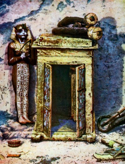Gylden helligdom i forkammeret til Tutankhamons grav, Egypten, 1933-1934 af Unbekannt