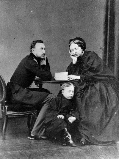 Storhertug Nicholas Nikolaevich den ældste af Rusland med sin kone og søn, c1861-c1863 af Unbekannt