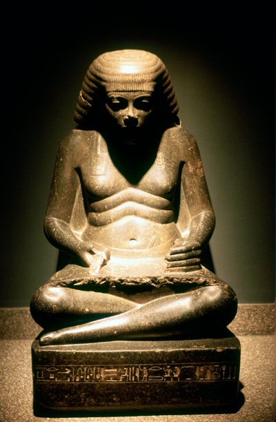 Granitstatue af en siddende oldægyptisk skriver, fra Karnak, 1718. dynasti, c1500 f.Kr. af Unbekannt