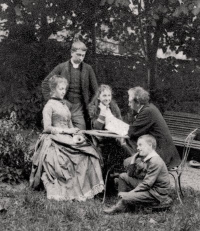 Gustave Eiffel, fransk ingeniør, med sin familie, 1882 af Unbekannt