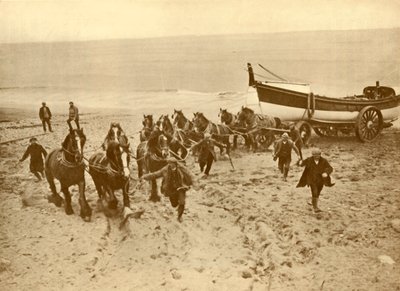 Hauling the Lifeboat, c1930. af Unbekannt