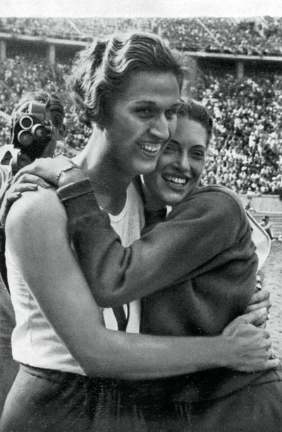 Helen Stephens og Alice Arden, amerikanske atleter, OL i Berlin, 1936 af Unbekannt