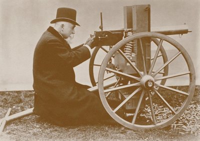 Hiram Maxim 1840-1916 præsenterer det første automatiske maskingevær, 1884. af Unbekannt