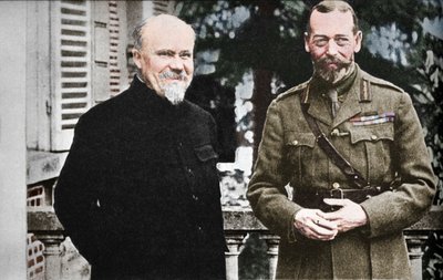 Hans Majestæt med præsident Poincare ved det britiske hovedkvarter i Frankrig, c1916, 1935. af Unbekannt