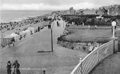 Feriegæster på West Parade, Bexhill-on-Sea, East Sussex, c1900-c1920s af Unbekannt