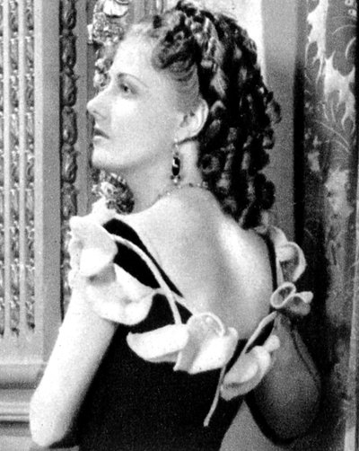 Irene Dunne, amerikansk filmskuespillerinde og sangerinde, 1934-1935 af Unbekannt