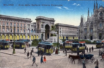 Italien, Milano: sporvogne på Piazza del Duomo og Triumfbuen mellem galleriet Victor Emmanuel (Victor-Emmanuel) (Galleria Vittorio Emanuele) - Postkort slutningen af det 19.-20. århundrede af Unbekannt