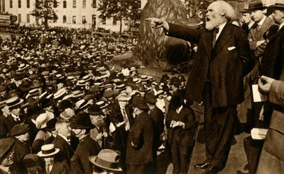 Keir Hardie holder en tale på Trafalgar Square, London, den 2. august 1914, 1933. af Unbekannt