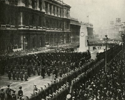 Kong George VI deltager i våbenstilstandsceremoni ved Cenotaph, Whitehall, 11. november 1936, 1937. af Unbekannt