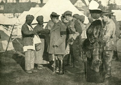 King George og Queen Mary besøger sårede soldater, Første Verdenskrig, 1915, c1920. af Unbekannt