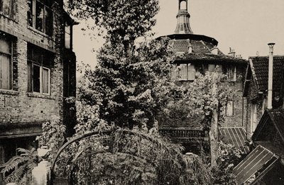 The Hive, Montparnasse, 1920