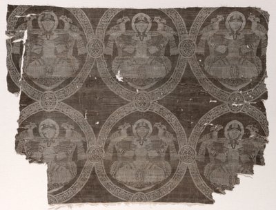 Lampas-fragment med siddende prins, der holder falke i kufiske medaljoner, 1654-1955. af Unbekannt