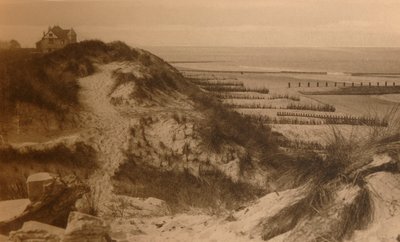 Le Dunes et la Plage, Sand Dunes and Beach, c1900. af Unbekannt