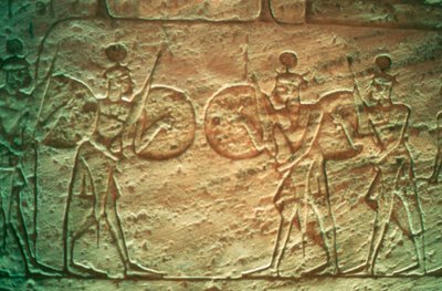 Kalkstensrelief, der viser hettitiske soldater, Abu Simbels tempel, Egypten, 14.-13. århundrede f.Kr. af Unbekannt