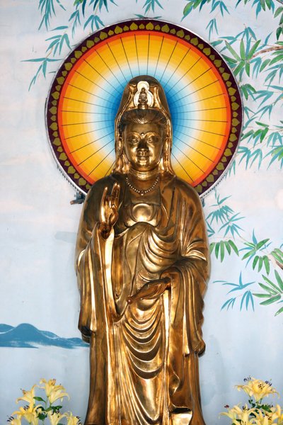 Linh Ung buddhistiske pagode. Quan Am bodhisattva af medfølelse eller barmhjertighedens gudinde. Beskyttelsesgest (Abhay). Danang. Vietnam af Unbekannt