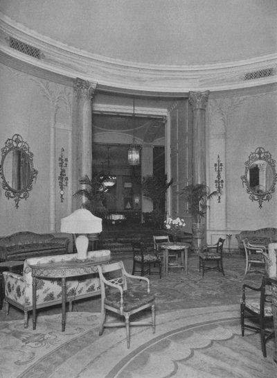 Ser fra Oval Palm Room ind i Main Dining Room, Roosevelt Hotel, New York City, 1924 af Unbekannt