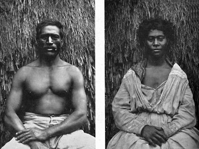 Mandlige og kvindelige hawaiianere i fuld ansigt, 1902 af Unbekannt
