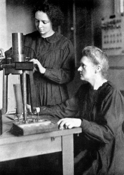 Marie Curie, polskfødt fransk fysiker og hendes datter Irene, 1925 af Unbekannt