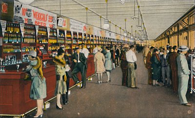Mexicali Beer Hall, The Longest Bar in the World, c1939 af Unbekannt