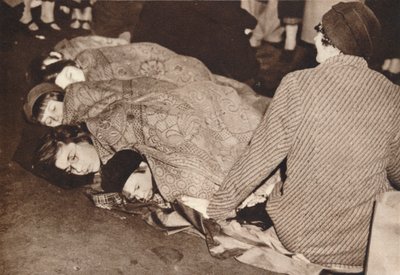 Midnat i indkøbscentret, 1937 af Unbekannt