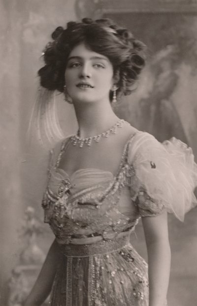 Miss Lily Elsie, 1886-1962, The Merry Widow., c1930. af Unbekannt