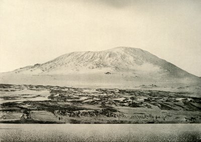 Mount Erebus...Det gamle krater til venstre, c1908, 1909. af Unbekannt