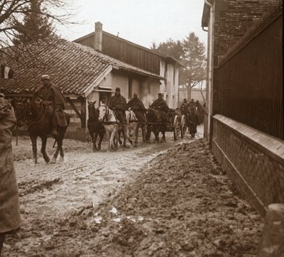 Beredne franske soldater med artilleri, c1914-c1918 af Unbekannt