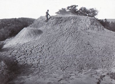 Muddervulkanen Waiotapu, slutningen af det 19.-begyndelsen af det 20. århundrede. af Unbekannt